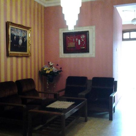 Villa And Resto Basanova Batu  Dış mekan fotoğraf