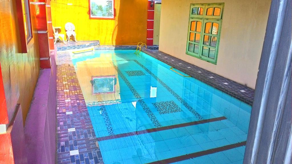 Villa And Resto Basanova Batu  Dış mekan fotoğraf